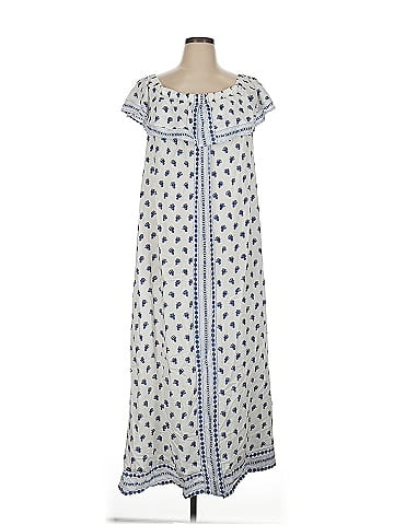 TWO by Vince Camuto Casual Dress (view 1)