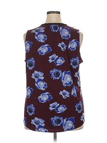 Elle Sleeveless Blouse (view 2)