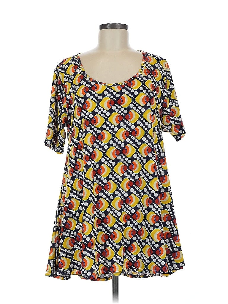 Pre-owned Lularoe Short Sleeve T-shirt In Yellow