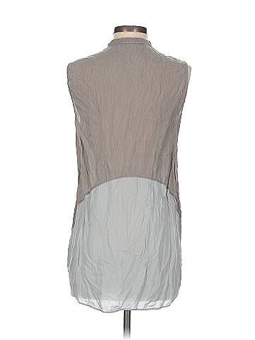 Feel The Piece Sleeveless Button-Down Shirt (view 2)