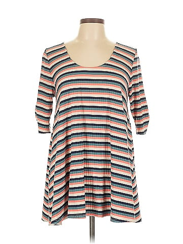Puella 3/4 Sleeve Top (view 1)