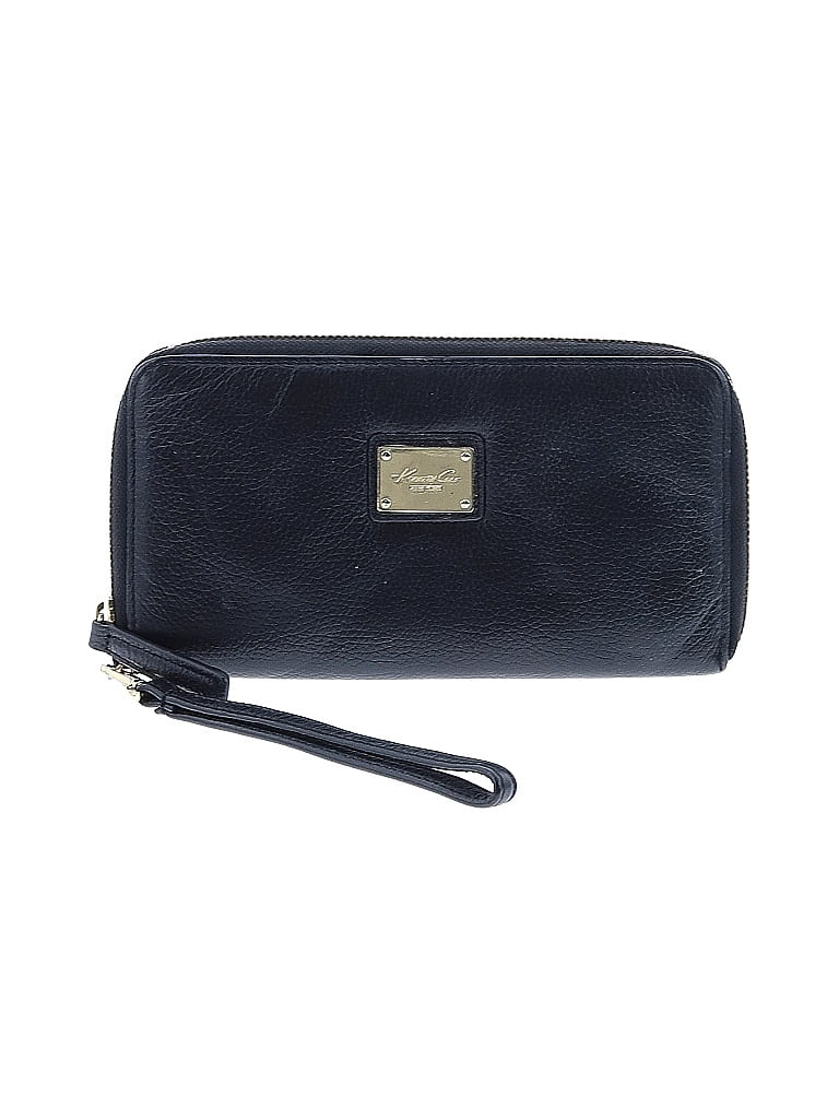 Click to view more detailed imagery on our partner's website Pre-owned Kenneth Cole New York Wristlet In Black