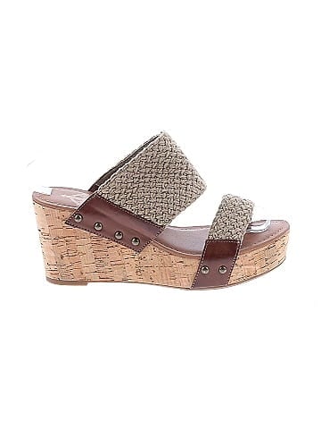 Crown Vintage Wedges (view 1)
