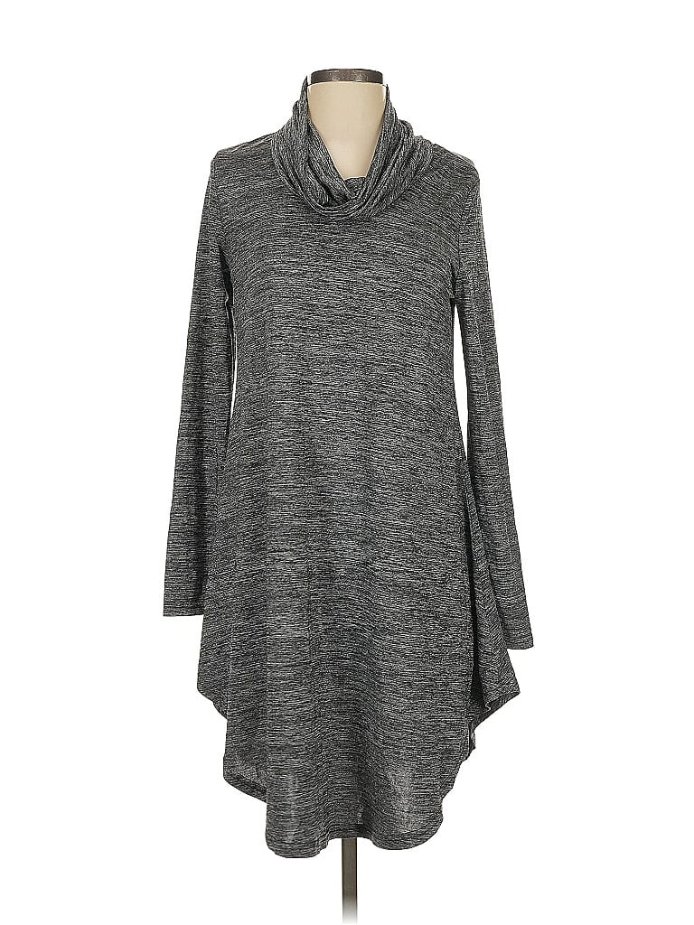 Click to view more detailed imagery on our partner's website Pre-owned Sheln Long Sleeve Turtleneck In Gray