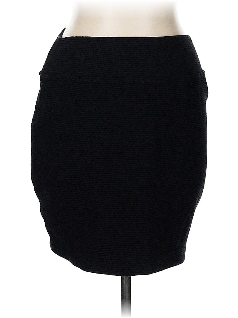 Click to view more detailed imagery on our partner's website Pre-owned Michael Stars Casual Skirt In Black