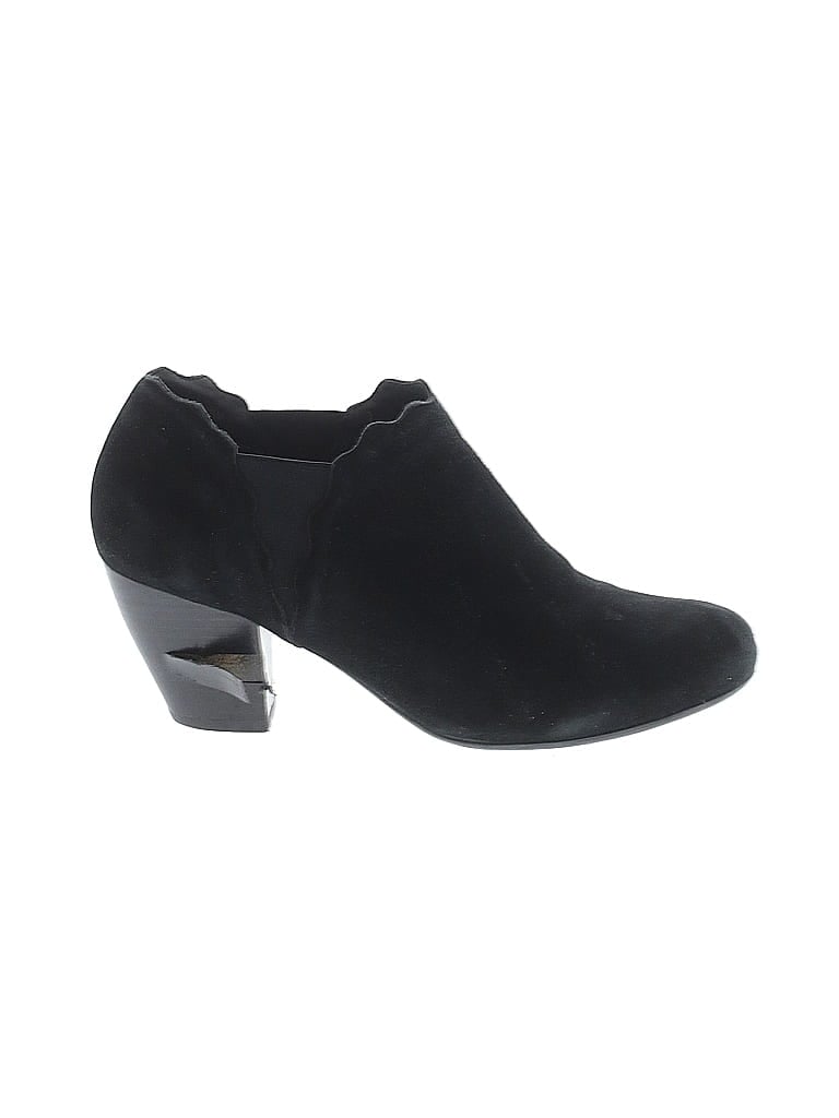 Pre-owned Vaneli Ankle Boots In Black