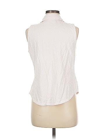 Croft & Barrow Sleeveless Button-Down Shirt (view 2)
