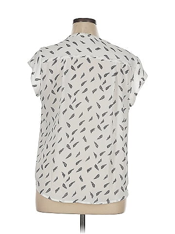 Fun2Fun Short Sleeve Blouse (view 2)