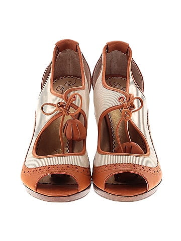Poetic License Heels (view 2)