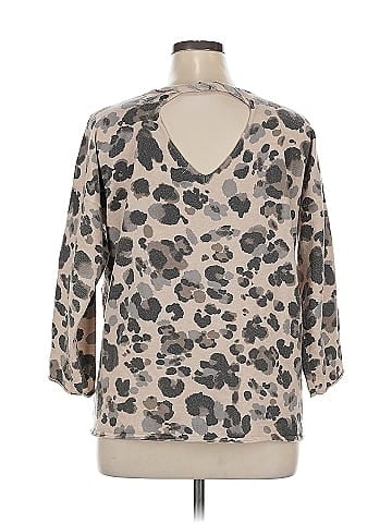 Democracy 3/4 Sleeve Blouse (view 2)