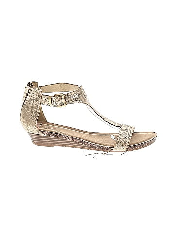 Kenneth Cole REACTION Wedges (view 1)