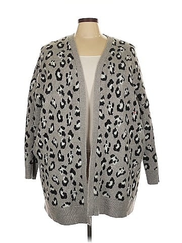 Evans Cardigan (view 1)