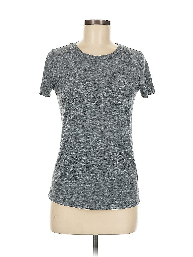 Click to view more detailed imagery on our partner's website Pre-owned Forever 21 Active T-shirt In Gray