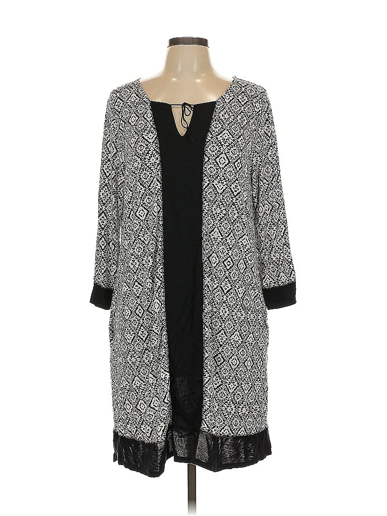 Click to view more detailed imagery on our partner's website Pre-owned Ellen Tracy Casual Dress In Gray