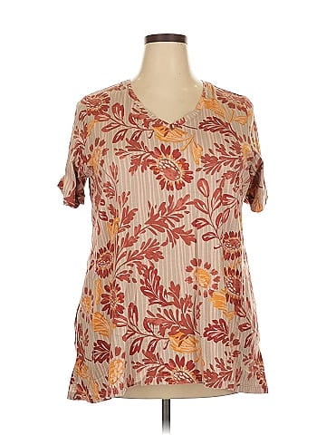 LOGO by Lori Goldstein Short Sleeve T-Shirt (view 1)