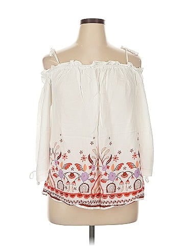 a.n.a. A New Approach 3/4 Sleeve Blouse (view 1)