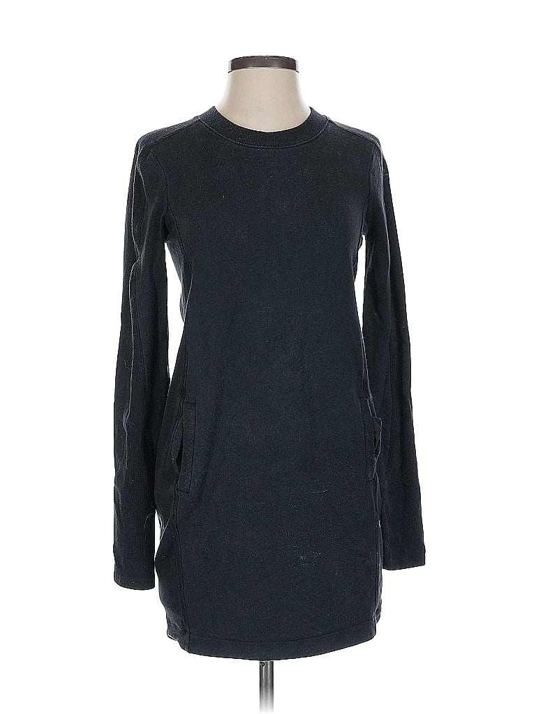 Pre-owned Athleta Sweatshirt In Black