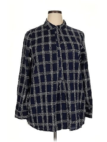 Jessica London Long Sleeve Button-Down Shirt (view 1)
