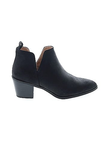 Journee Collection Ankle Boots (view 1)
