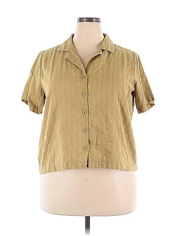 a.n.a. A New Approach Short Sleeve Blouse (view 1)
