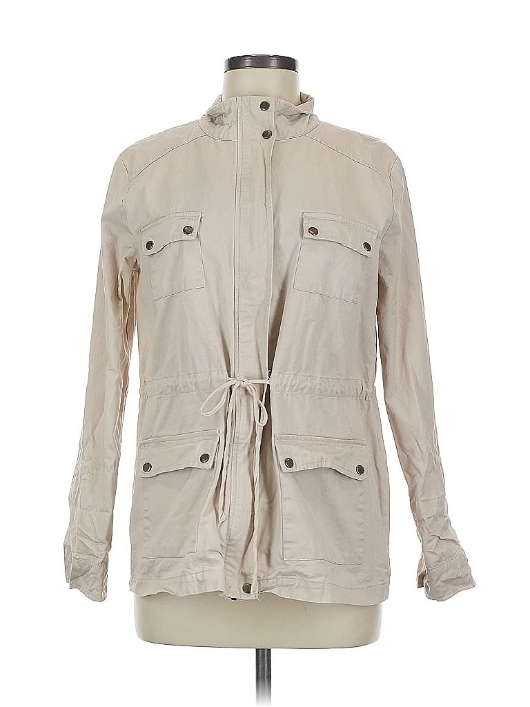 Pre-owned Blu Pepper Raincoat In White