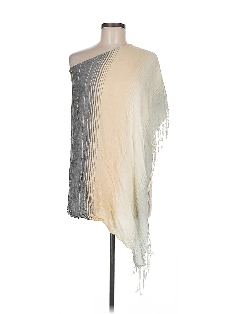 Click to view more detailed imagery on our partner's website Pre-owned Echo Poncho In White