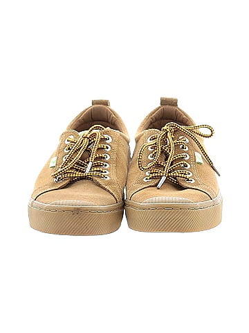 Cariuma Sneakers (view 2)