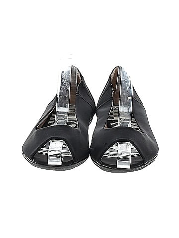 Mootsies Tootsies Flats (view 2)