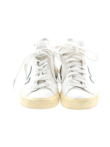 VEJA Sneakers (view 2)