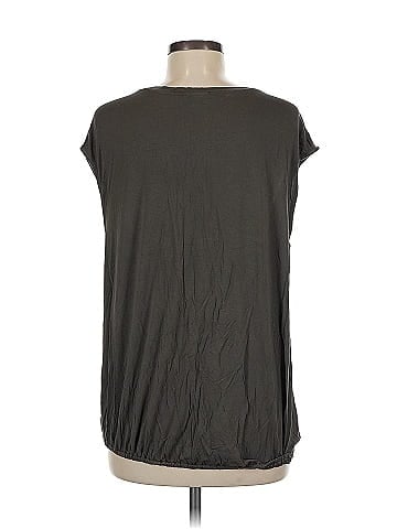 Eri + Ali Sleeveless T-Shirt (view 2)