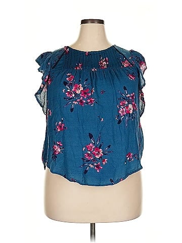 Xhilaration Sleeveless Blouse (view 1)