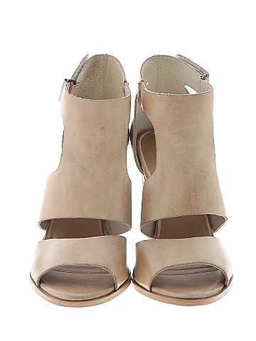 Diba True Heels (view 2)