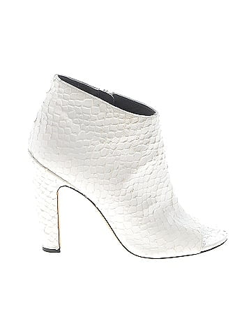 Vince. Ankle Boots (view 1)