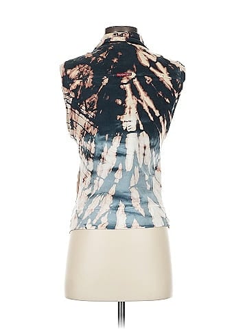 Hard Tail Vest (view 2)
