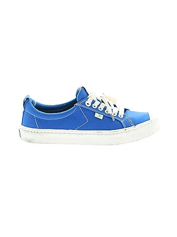 Cariuma Sneakers (view 1)