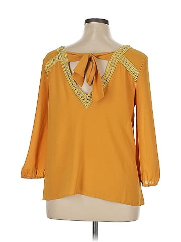 Doe & Rae 3/4 Sleeve Blouse (view 2)