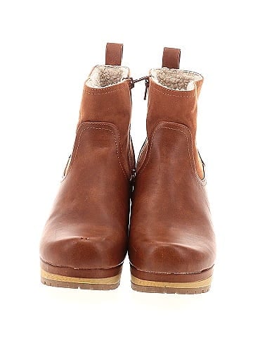 Universal Thread Ankle Boots (view 2)
