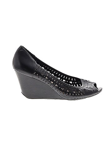 Kenneth Cole REACTION Wedges (view 1)