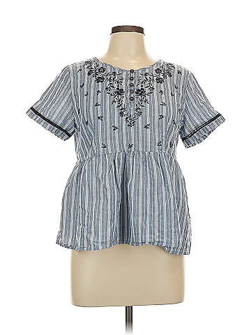 Xhilaration Short Sleeve Blouse (view 1)