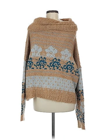 Woven Heart Poncho (view 2)