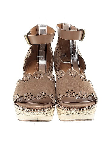 Crown Vintage Wedges (view 2)