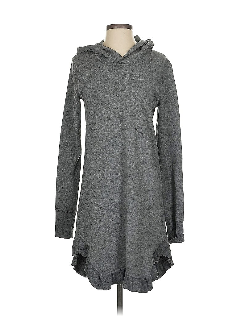 Pre-owned Sundays Poncho In Gray