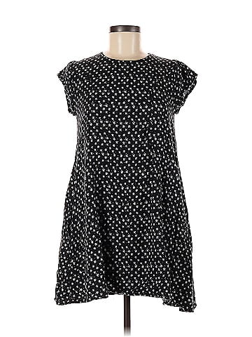 Urban Outfitters Casual Dress (view 1)