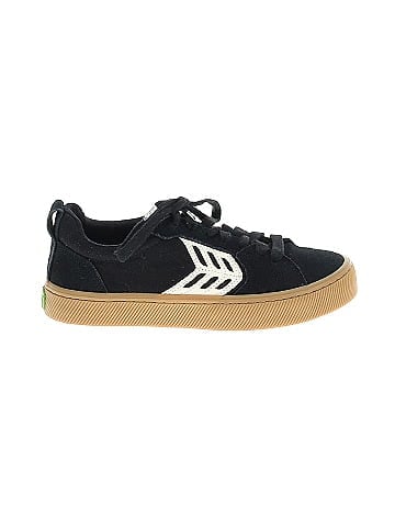 Cariuma Sneakers (view 1)