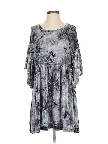 Urban Outfitters Casual Dress (view 1)