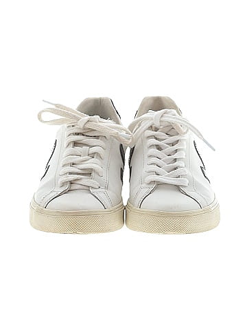 VEJA Sneakers (view 2)