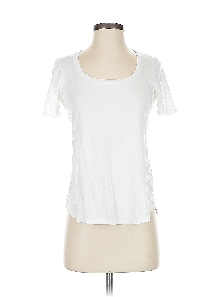 Click to view more detailed imagery on our partner's website Pre-owned Nordstrom Signature Short Sleeve Top White Scoop Neck Tops