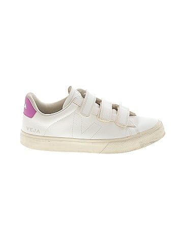 VEJA Sneakers (view 1)