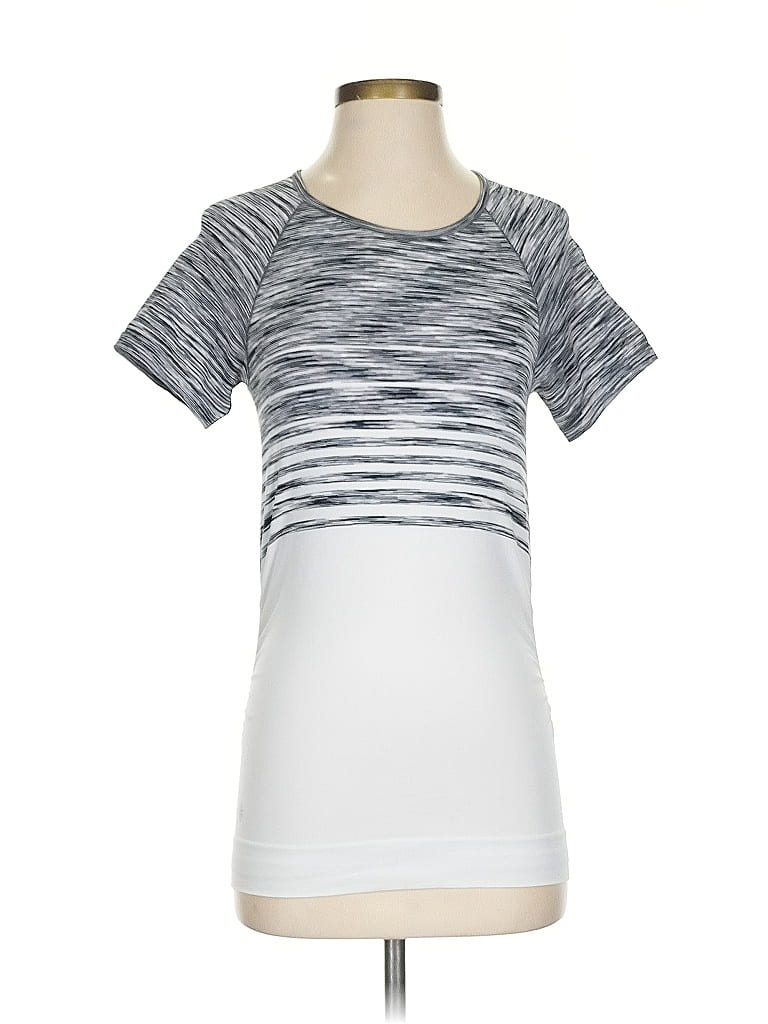 Pre-owned Athleta Active T-shirt In Silver