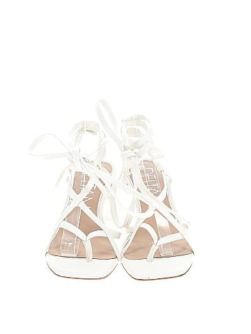 Deltan Heels (view 2)